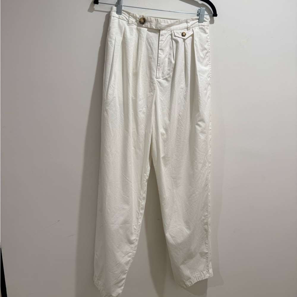 Doen Off-White Pleated High-Rise Trousers